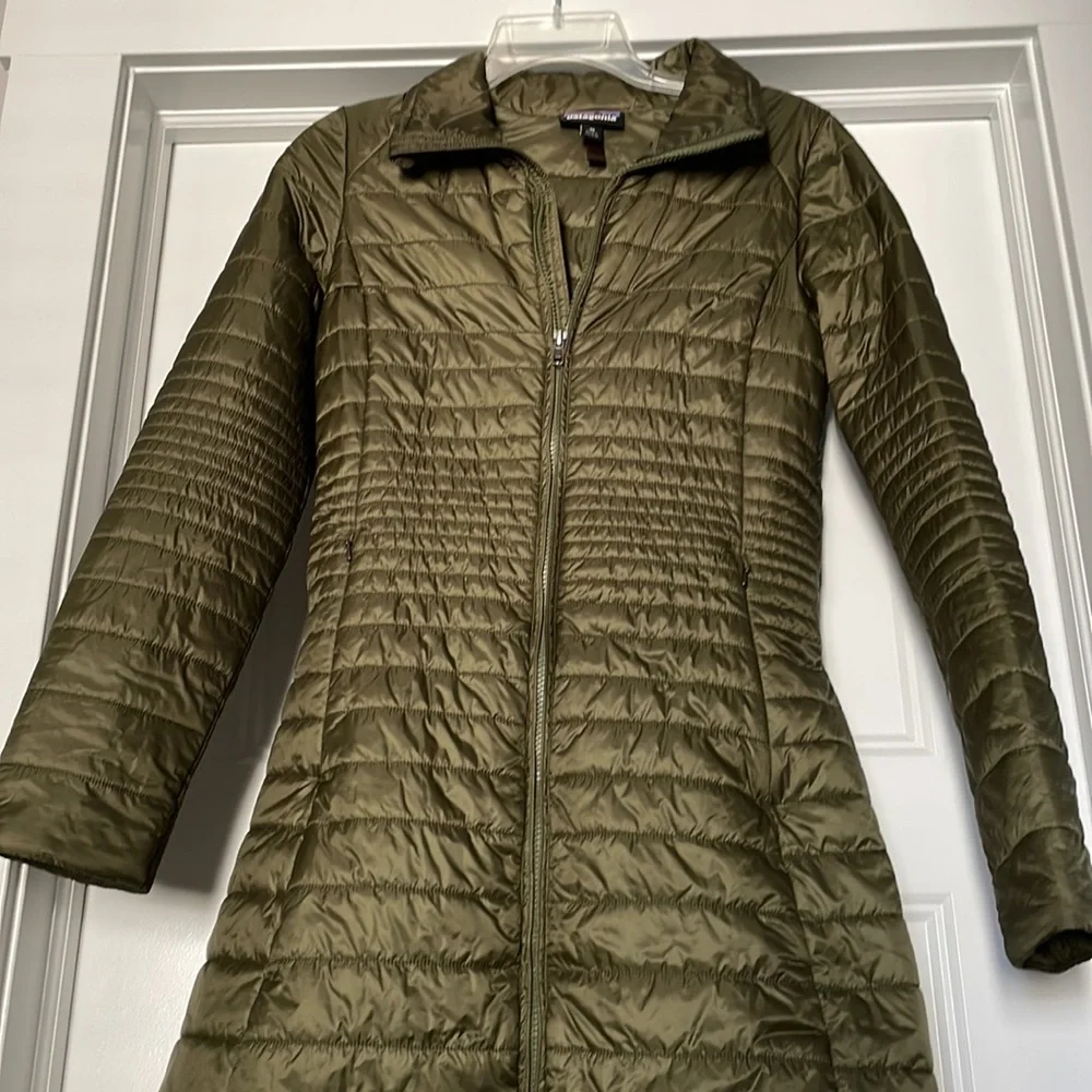 Patagonia packable puffer coat - Picture 2 of 11